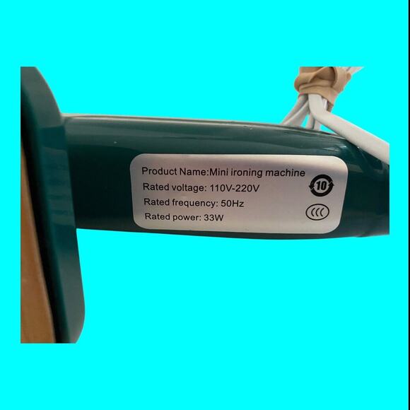 Mini Steam Iron Handheld Portable Ironing Machine Clothes Steamer Electric Green - Picture 7 of 7